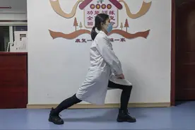 孩子脊柱侧弯怎么办？株洲市中医伤科医院中医治疗助成长图片