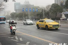 “60+”也可开出租车了！南京拟放宽网约车驾驶员从业限制图片