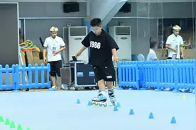“奔跑吧·少年”2024年河南省青少年轮滑锦标赛举行图片