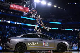NBA全明星 | 白人也能飞 麦克朗扣篮大赛三连冠创造历史图片