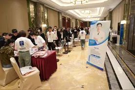 关爱小耳症患者，郭树忠教授耳再造义诊团队风雨无阻送医上门图片