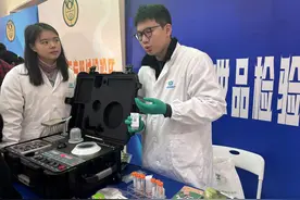 聚焦“3·15”：武汉市食品安全“你点我检”进市场，全年24小时征集民意跟进抽检图片
