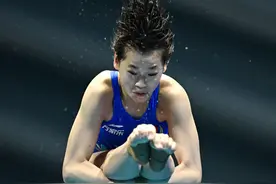 跳水世界杯女子10米台预赛，全红婵、陈芋汐包揽前二晋级决赛图片