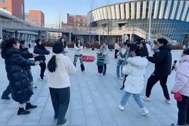 滨城区清怡小学举办庆“三八”女神节趣味活动图片