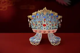 文化中国行｜对话国博：4个月卖出53万件，凤冠冰箱贴缘何成为爆款？图片
