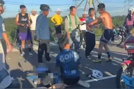 男孩骑行被碾压身亡！最新后续：涉事司机被批捕图片