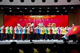 四川绵阳游仙中学：开展红色剧《觉醒》汇演 激发青少年爱国情怀图片