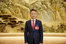 人民的代表|江帆：将代表履职与律师本职工作深度融合，坚持没有调研就没有发言权图片