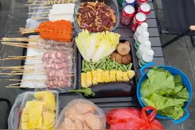 烧烤食材销量猛增！这个五一假期，酣畅淋漓的烧烤惹人爱图片
