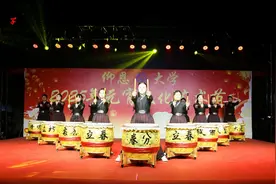 师生沉浸式体验非遗 感受中华传统文化魅力——仰恩大学举办元宵文化艺术节图片