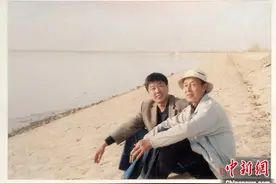 甘肃作家出书缅怀“金老爷子”：留住父亲70载“田园童话”图片