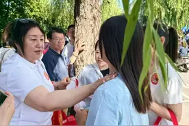 刚刚，中考作文题出来了！明日天气→图片