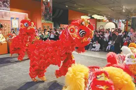 非遗馆里感受节日文化传承图片