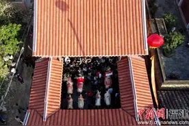 （新春走基层）古村落赛大猪庆新春祈丰年图片
