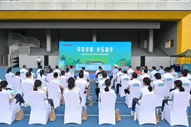 100条！东莞巴士“学生定制公交线路”畅通上学路图片