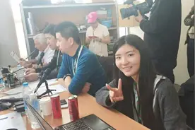 F1嗨动体验官·胡之瑾 | 在上赛场客串F1解说，梦想照进现实图片