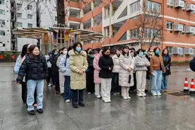 长安南路小学开展健步走活动图片