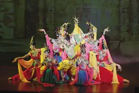 《飞天》致敬“莫高精神”图片