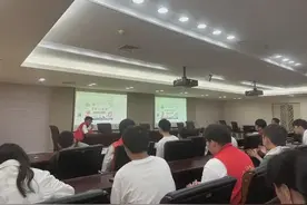 “绘语童心，爱意满‘淮’”公益夏令营活动圆满举行图片
