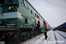 天山观察丨新通道 新机遇 新愿景——中吉乌铁路项目提升新疆枢纽功能图片
