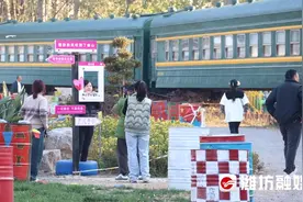 废旧火车“变身”网红餐厅，氛围感超绝！图片