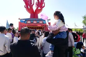 绿博园，请你看一场传承千年的皮影戏图片