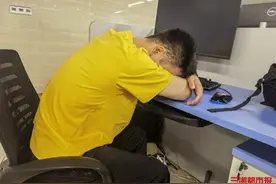 趴桌午睡上热搜，专家提醒小心健康风险图片