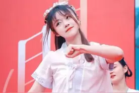 专业排名第一，直博清华！上海高校这位00后美女火了！图片