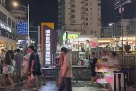 柳州网红夜市更换管理方引摊主担忧，当地回应：不抽成，也不需交入场费图片