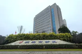 打造“最宠企业”营商环境 重庆铜梁全流程服务新型储能产业项目落地、起跑图片