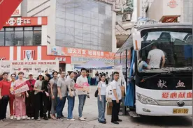 第二十一届“百城千店、万人献血”无偿献血福州站活动举行图片