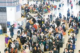 2025年春运启幕 深圳铁路运力提升图片