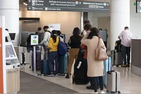 （国际）美国感恩节假期返程高峰 单日航空客流量预计创新高图片