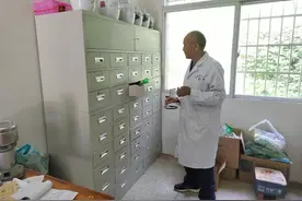 从“赤脚医生”到“乡村医生”，湖北阳新一家三代人甘当村民健康守门人图片