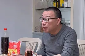 57岁，保安……上海这位父亲火了！女儿30岁未婚又失业，他的话引全网关注→图片
