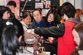 美好如苏·消费进行时｜实探京东MALL南京首店！沉浸式科技购物体验解锁“未来生活”图片
