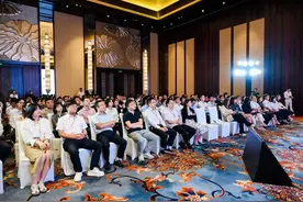 全城摇人，中建智地在国贸大酒店举办大型招聘会图片