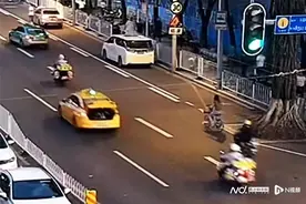 羊城铁骑领航，广州的士火速护送脑梗病人就医图片