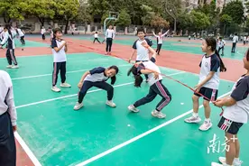 动起来，东莞长安学校新学期确保体育时间每天两小时以上图片
