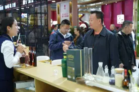劲牌四大产品亮相全国糖酒会图片
