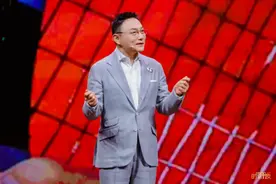 雷军、罗振宇、吴晓波、张朝阳、马未都⋯⋯“大佬们”的跨年演讲，他们为何如此乐观？图片