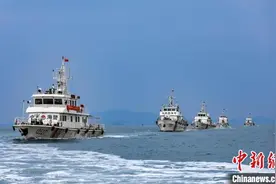 浙江海警开展舰艇全线执法巡航集训图片