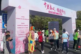 杭州“樱花跑”开跑，钱塘江边沸腾了，潮新闻记者带你全程亲历图片