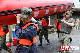 永兴县人武部组织民兵应急分队快速出动支援抢险救灾图片