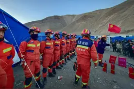 大规模搜救工作基本结束，定日县震后安置现场→图片