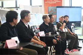 《历史的见证——长江韬奋奖（长江系列）获奖摄影记者作品选》新书分享会在京举行图片