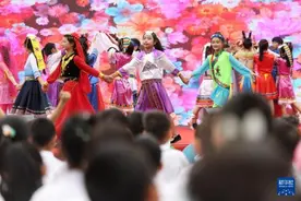 全国各地开展丰富多彩活动迎“六一”图片