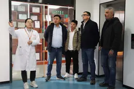 弘扬中医传统文化，意大利访客团队考察谷医堂中医药产业图片