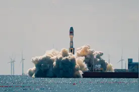 一箭8星！捷龙三号在海阳附近海域首战告捷图片