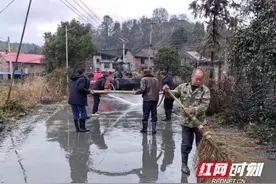 永兴县樟树镇：党建引领凝聚合力 环境整治向美而行图片